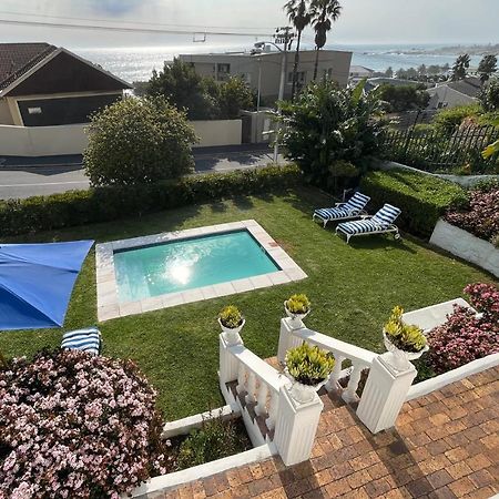 Villa On Camps Bay Drive ケープタウン エクステリア 写真