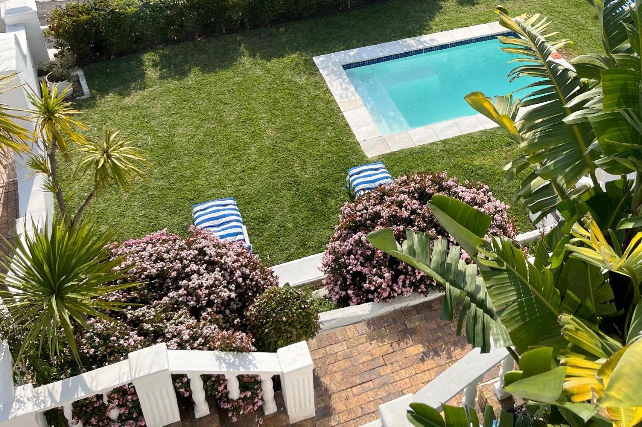 Villa On Camps Bay Drive ケープタウン エクステリア 写真