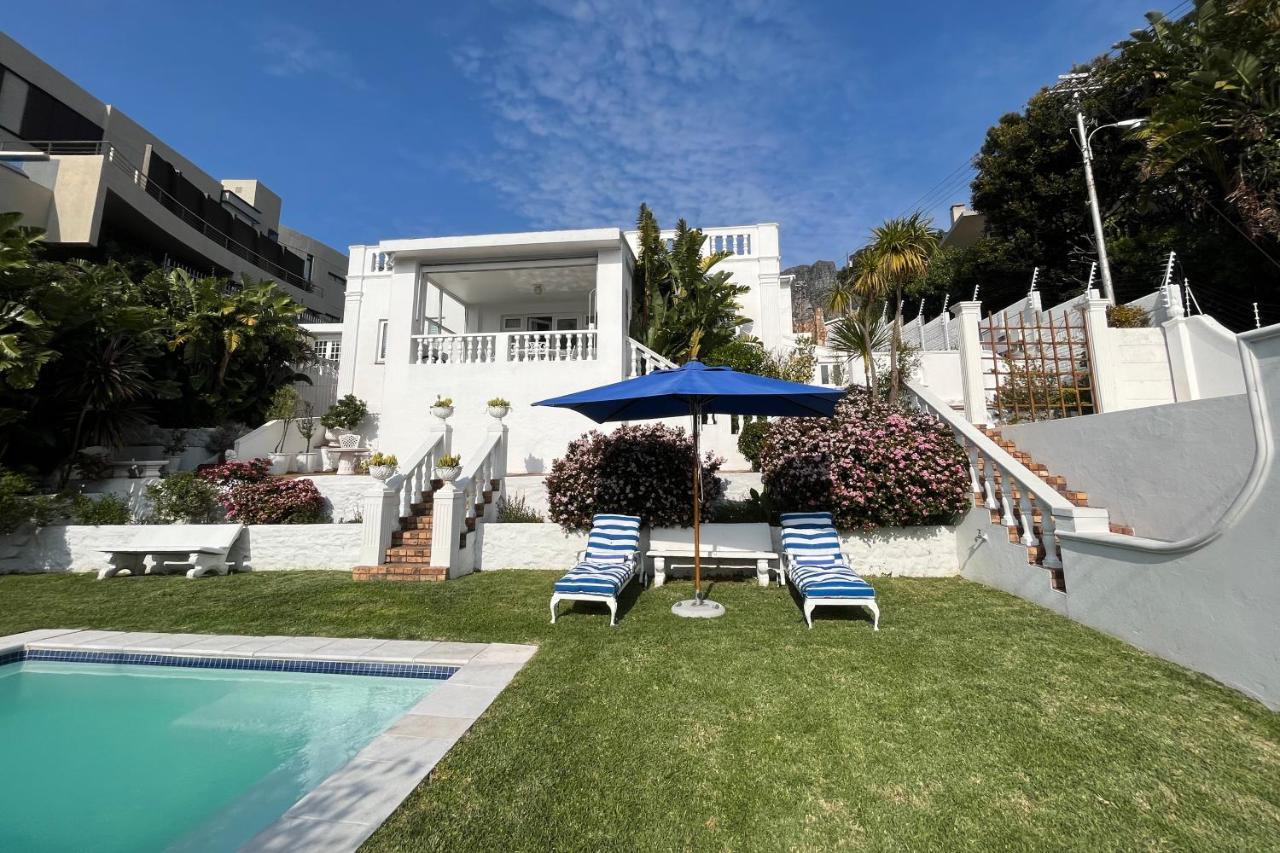 Villa On Camps Bay Drive ケープタウン エクステリア 写真