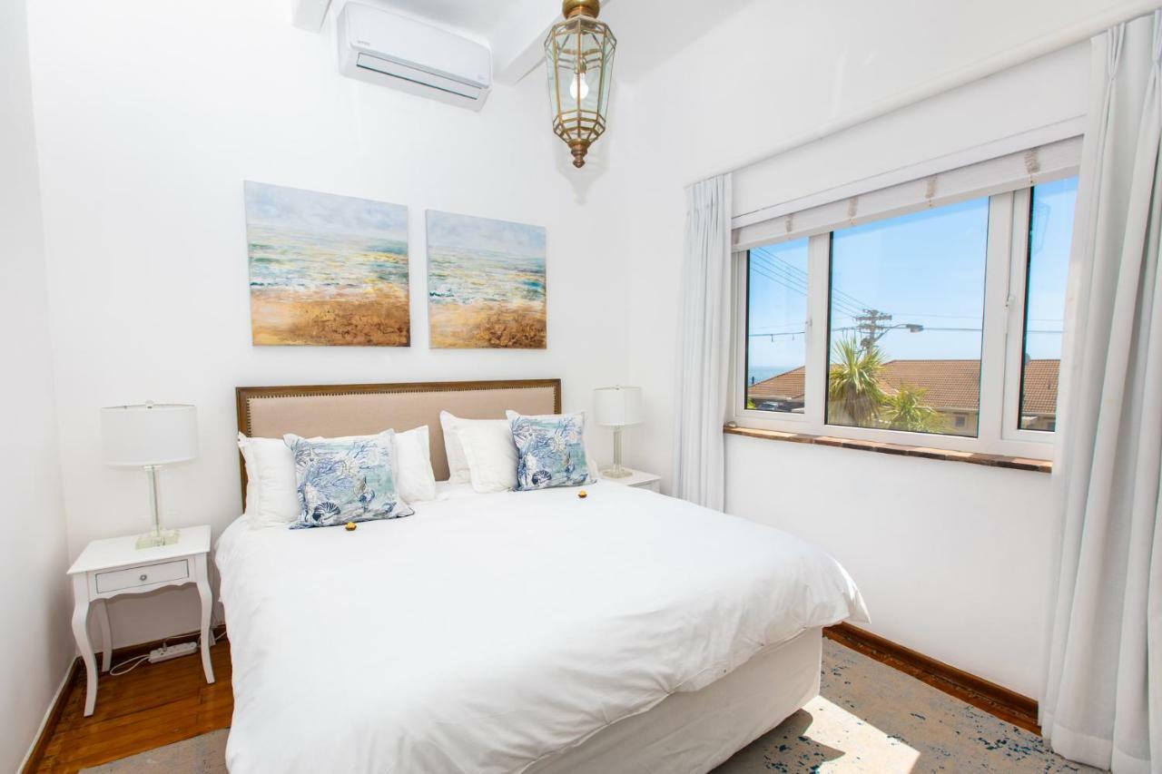 Villa On Camps Bay Drive ケープタウン エクステリア 写真