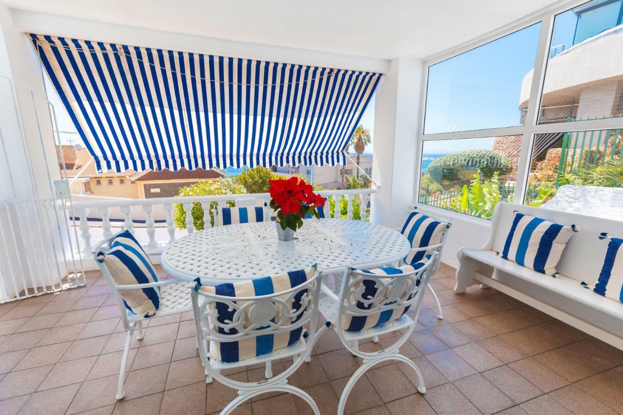 Villa On Camps Bay Drive ケープタウン エクステリア 写真