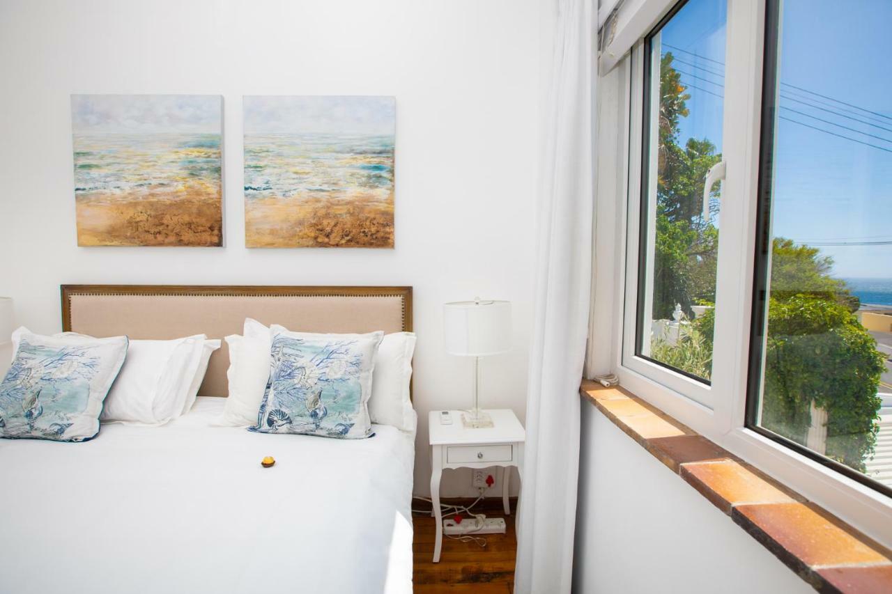 Villa On Camps Bay Drive ケープタウン エクステリア 写真